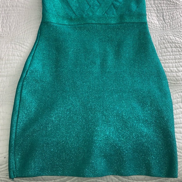 Sparkling green clue dress - Picture 4 of 4